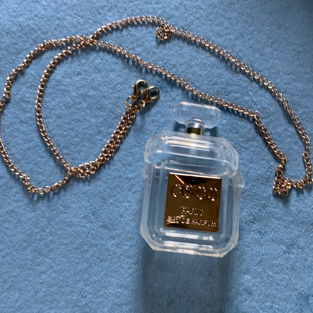 Coco  Chantal AirPod case
